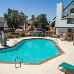 Metro Phx Upstairs 2Bd Sleeps 6 Heated Pool Pets Allowed